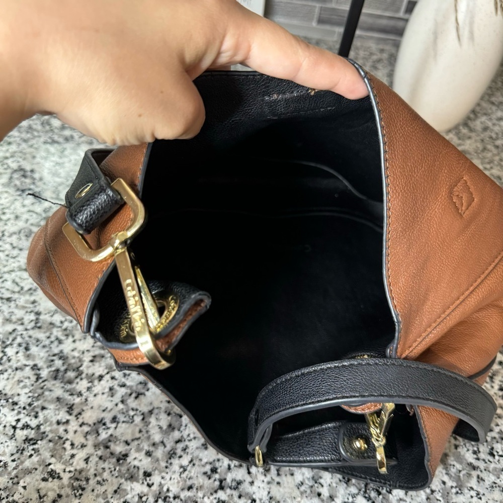 Calvin Klein Women's Elegant Brown Leather Shoulder Bag - Picture 9 of 12